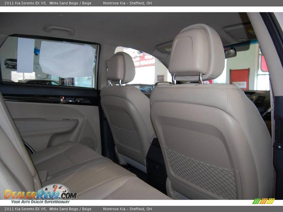 2011 Kia Sorento EX V6 White Sand Beige / Beige Photo #24