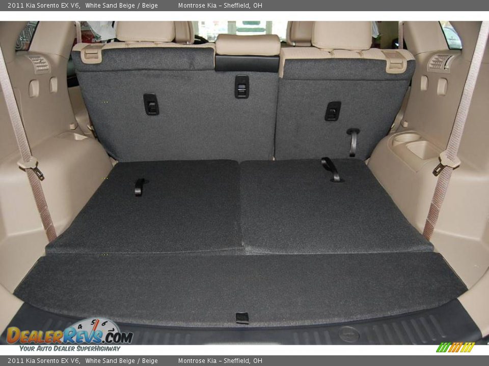 2011 Kia Sorento EX V6 White Sand Beige / Beige Photo #30