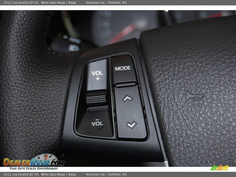 2011 Kia Sorento EX V6 White Sand Beige / Beige Photo #34