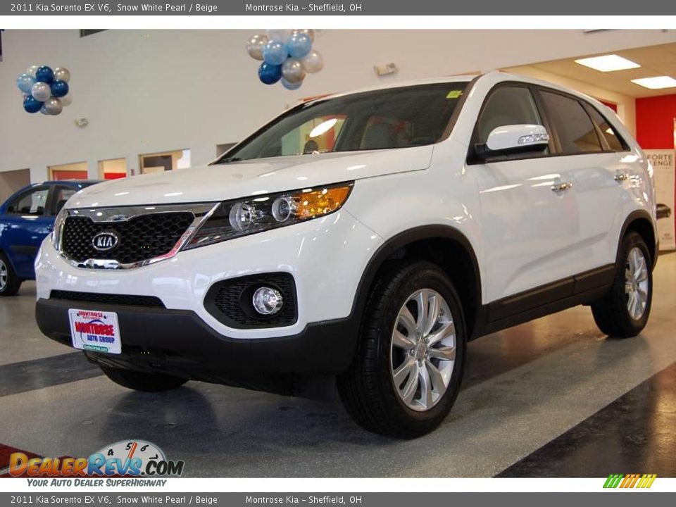 2011 Kia Sorento EX V6 Snow White Pearl / Beige Photo #3