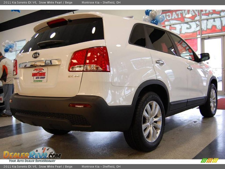 2011 Kia Sorento EX V6 Snow White Pearl / Beige Photo #7