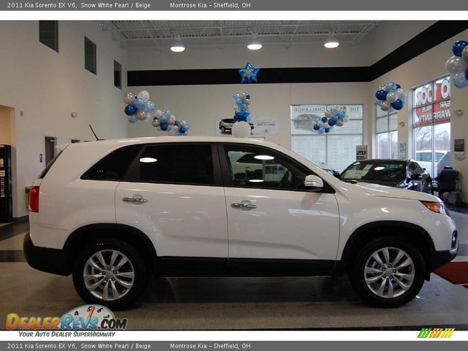 2011 Kia Sorento EX V6 Snow White Pearl / Beige Photo #8