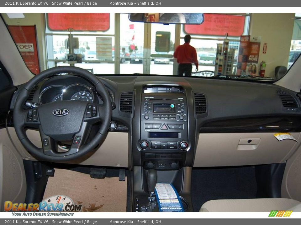 2011 Kia Sorento EX V6 Snow White Pearl / Beige Photo #12