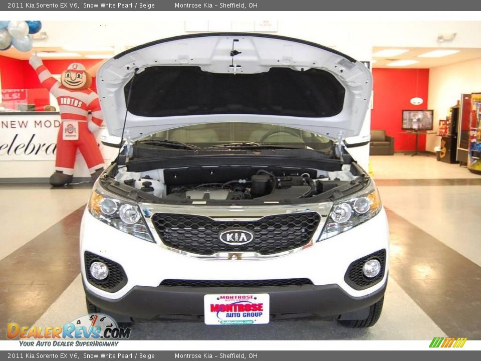 2011 Kia Sorento EX V6 Snow White Pearl / Beige Photo #26