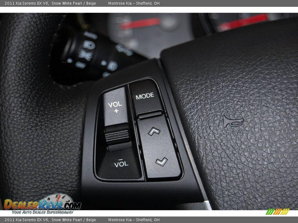2011 Kia Sorento EX V6 Snow White Pearl / Beige Photo #34
