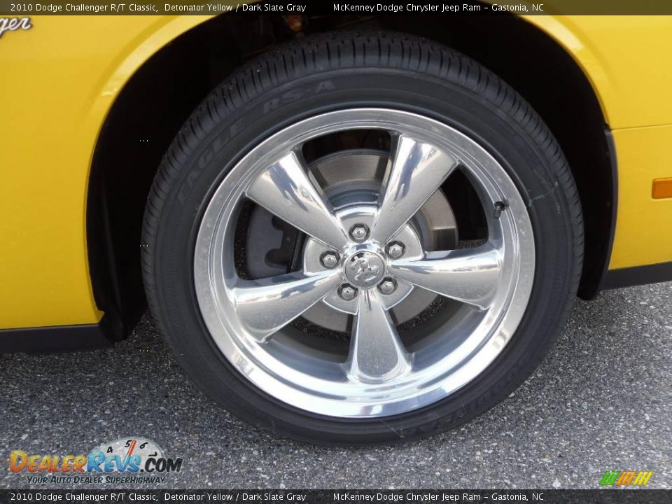 2010 Dodge Challenger R/T Classic Detonator Yellow / Dark Slate Gray Photo #17