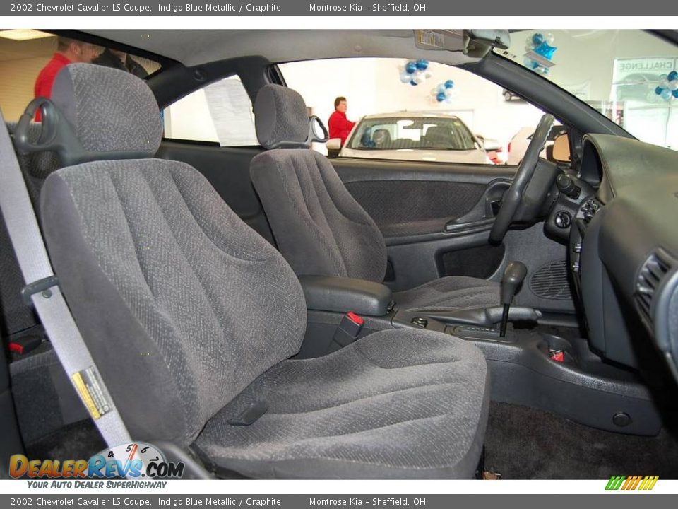2002 Chevrolet Cavalier LS Coupe Indigo Blue Metallic / Graphite Photo #18