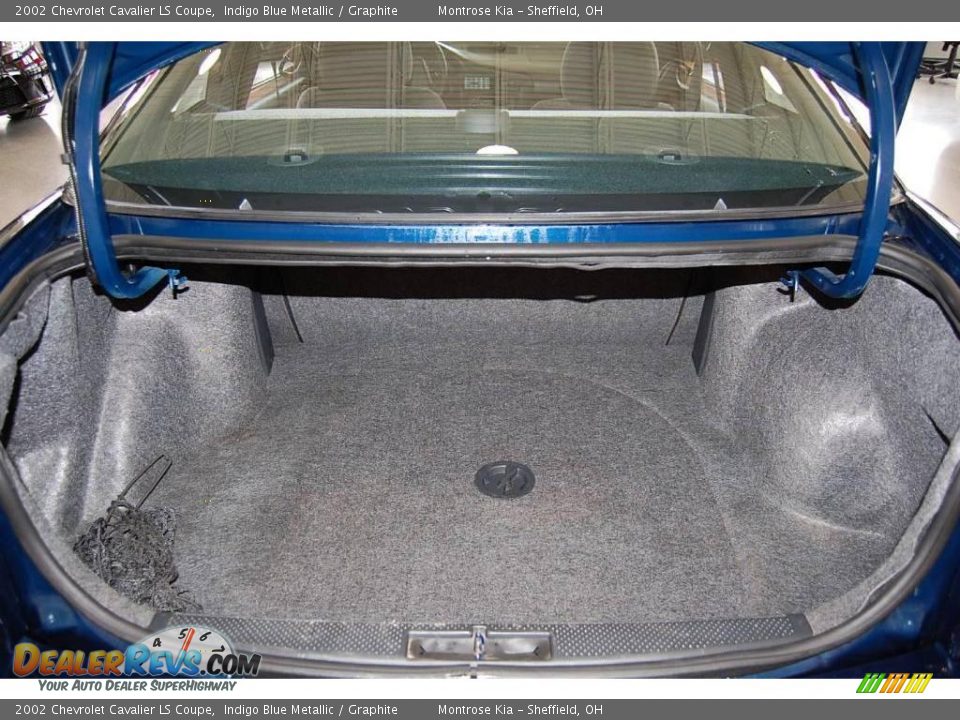 2002 Chevrolet Cavalier LS Coupe Indigo Blue Metallic / Graphite Photo #22