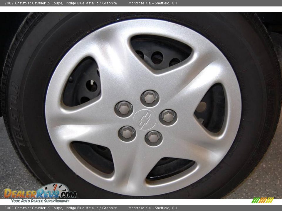 2002 Chevrolet Cavalier LS Coupe Indigo Blue Metallic / Graphite Photo #25
