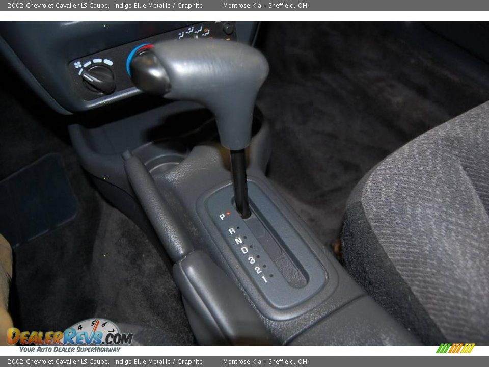 2002 Chevrolet Cavalier LS Coupe Indigo Blue Metallic / Graphite Photo #35