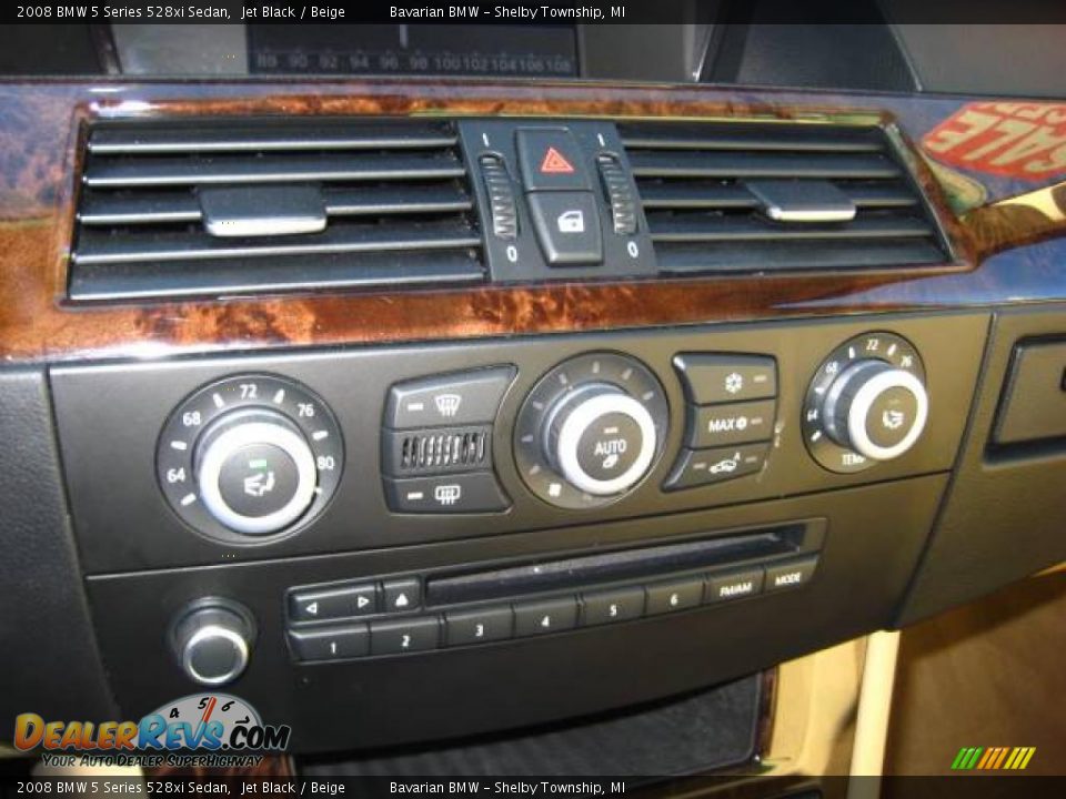2008 BMW 5 Series 528xi Sedan Jet Black / Beige Photo #18