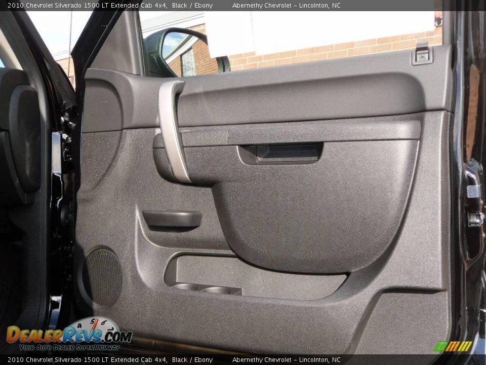 2010 Chevrolet Silverado 1500 LT Extended Cab 4x4 Black / Ebony Photo #17