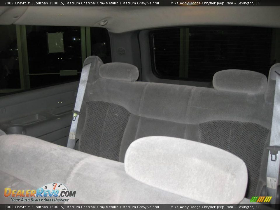 2002 Chevrolet Suburban 1500 LS Medium Charcoal Gray Metallic / Medium Gray/Neutral Photo #10