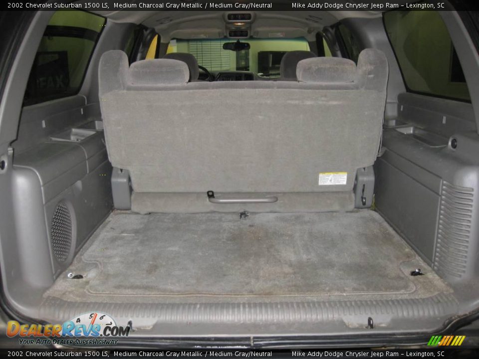 2002 Chevrolet Suburban 1500 LS Medium Charcoal Gray Metallic / Medium Gray/Neutral Photo #11
