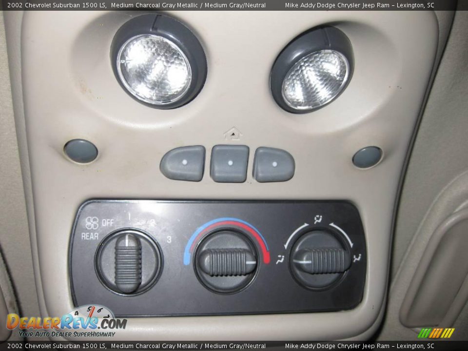 2002 Chevrolet Suburban 1500 LS Medium Charcoal Gray Metallic / Medium Gray/Neutral Photo #15