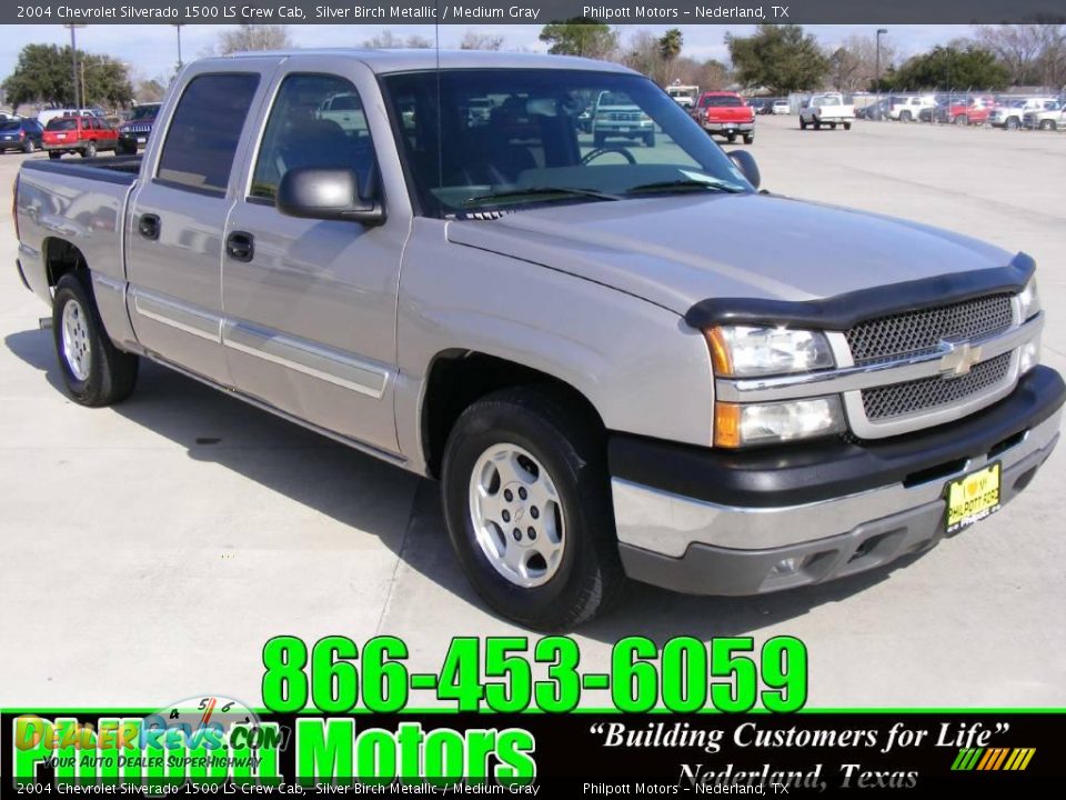 2004 Chevrolet Silverado 1500 LS Crew Cab Silver Birch Metallic / Medium Gray Photo #1