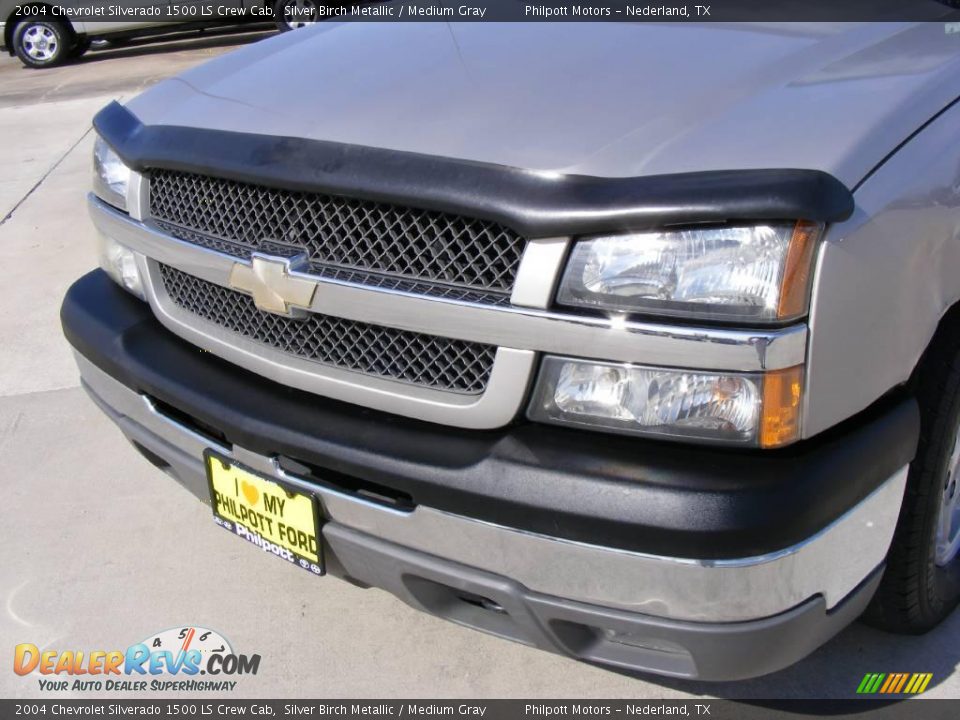2004 Chevrolet Silverado 1500 LS Crew Cab Silver Birch Metallic / Medium Gray Photo #11