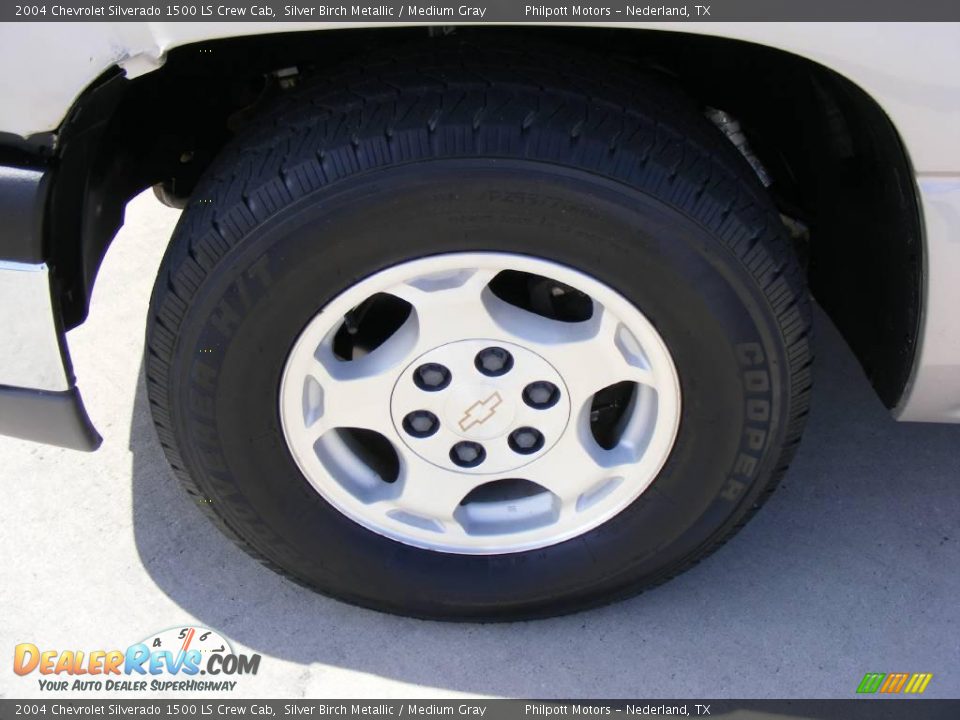 2004 Chevrolet Silverado 1500 LS Crew Cab Silver Birch Metallic / Medium Gray Photo #14