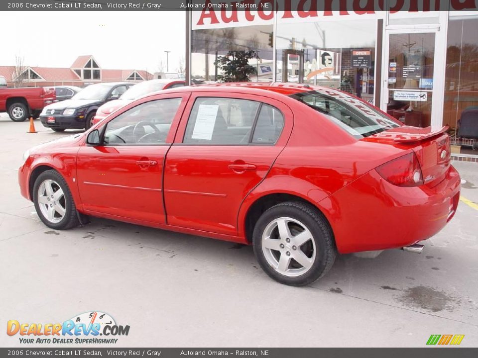 2006 Chevrolet Cobalt LT Sedan Victory Red / Gray Photo #5