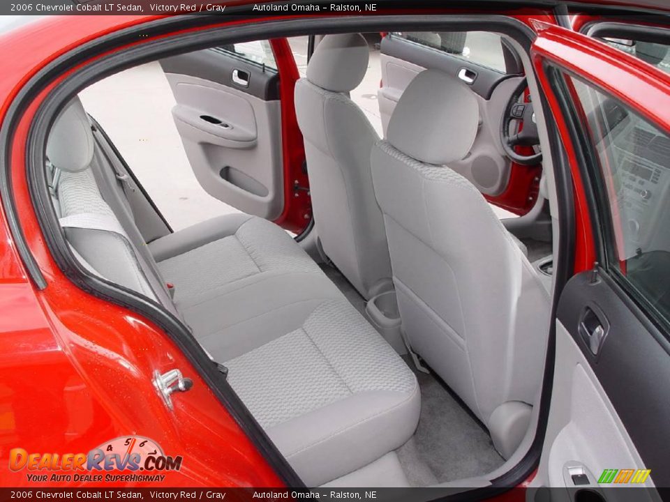 2006 Chevrolet Cobalt LT Sedan Victory Red / Gray Photo #11