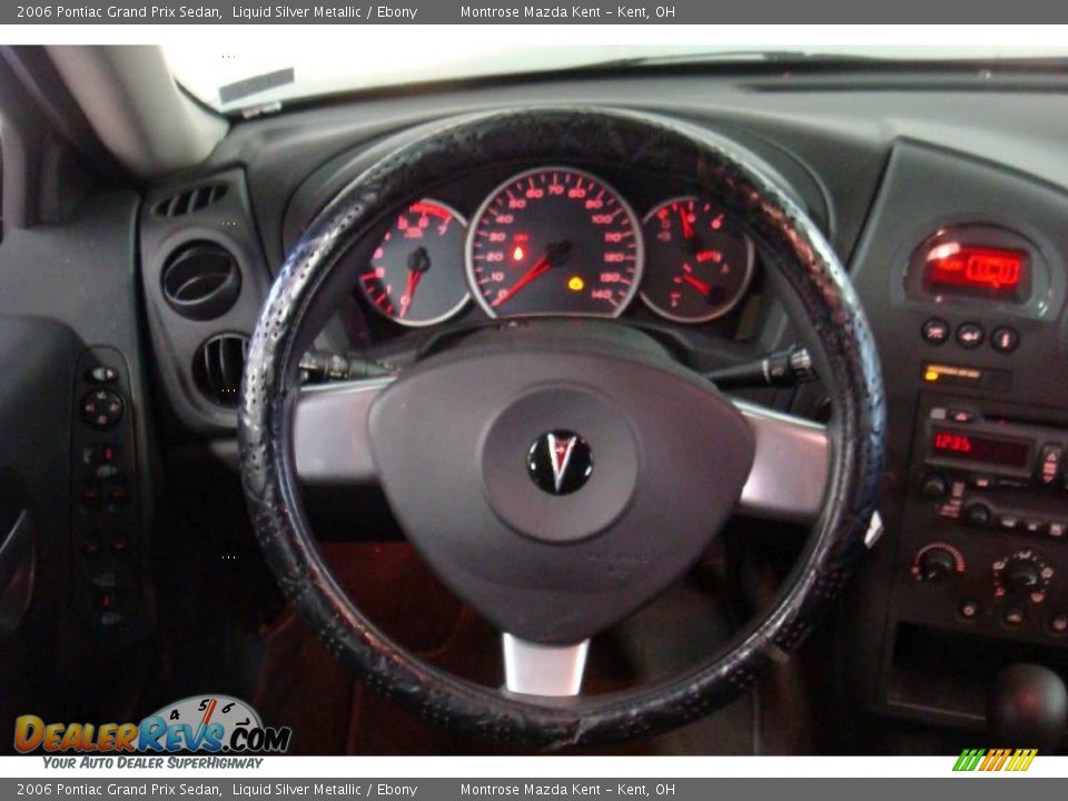 2006 Pontiac Grand Prix Sedan Liquid Silver Metallic / Ebony Photo #6