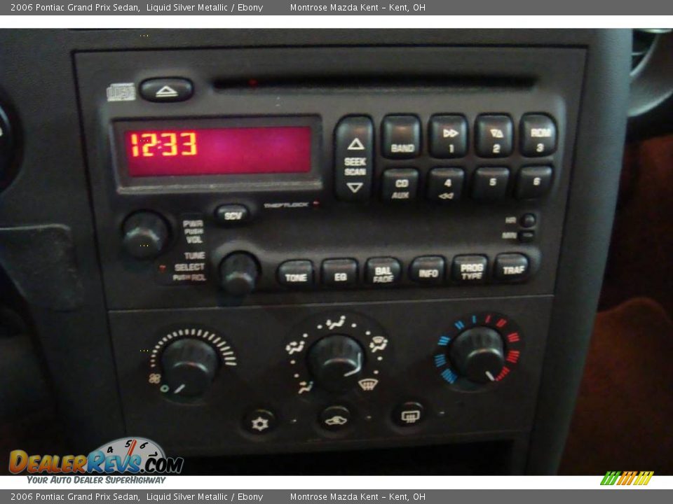 2006 Pontiac Grand Prix Sedan Liquid Silver Metallic / Ebony Photo #7