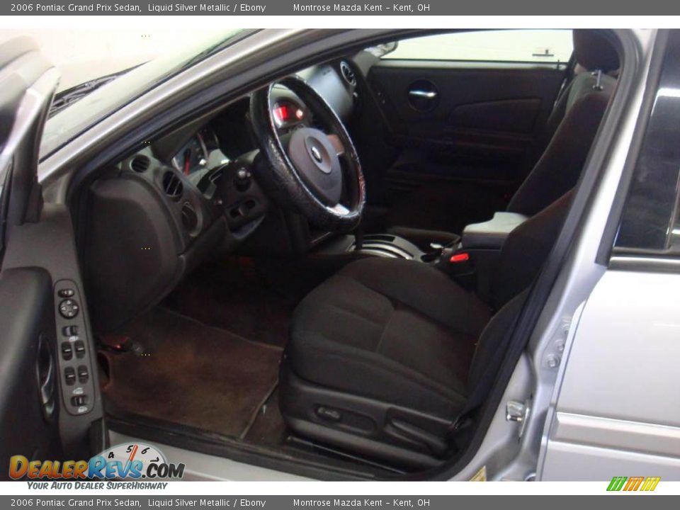 2006 Pontiac Grand Prix Sedan Liquid Silver Metallic / Ebony Photo #8