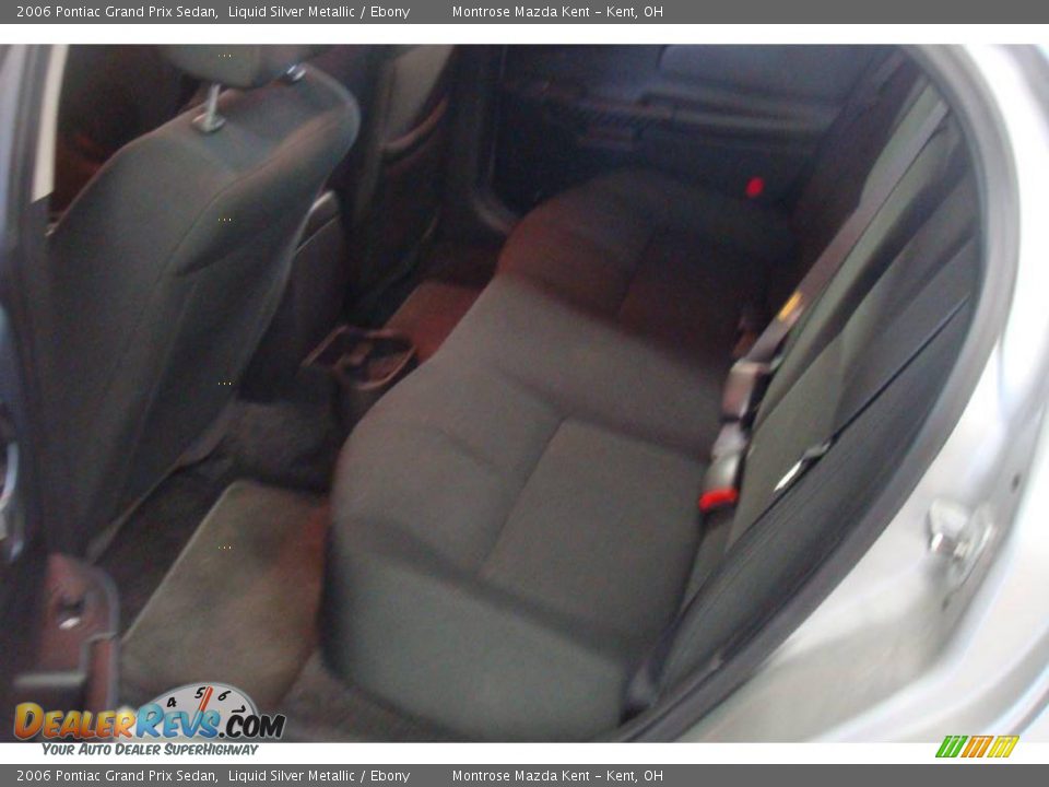 2006 Pontiac Grand Prix Sedan Liquid Silver Metallic / Ebony Photo #10