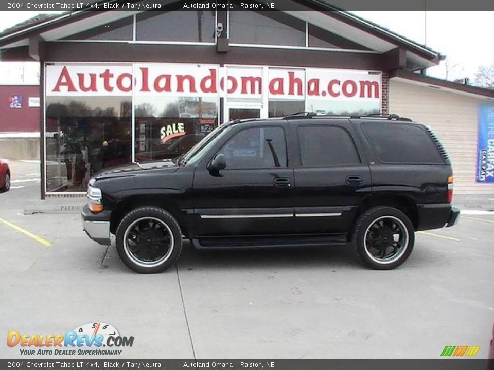 2004 Chevrolet Tahoe LT 4x4 Black / Tan/Neutral Photo #12