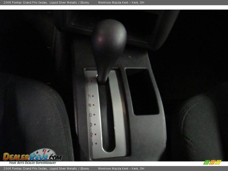 2006 Pontiac Grand Prix Sedan Liquid Silver Metallic / Ebony Photo #16