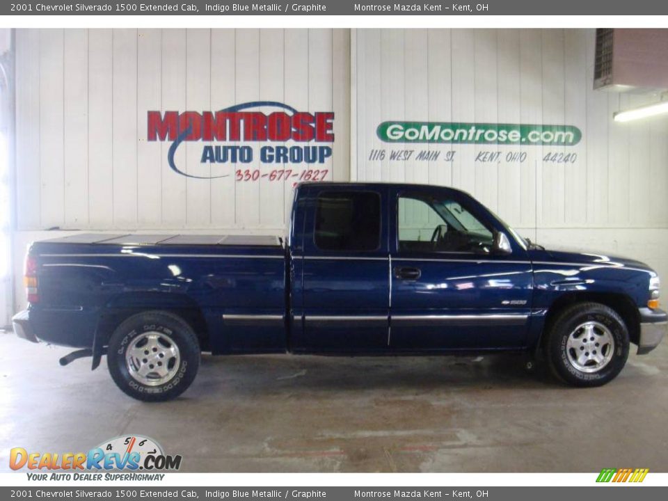 2001 Chevrolet Silverado 1500 Extended Cab Indigo Blue Metallic / Graphite Photo #1