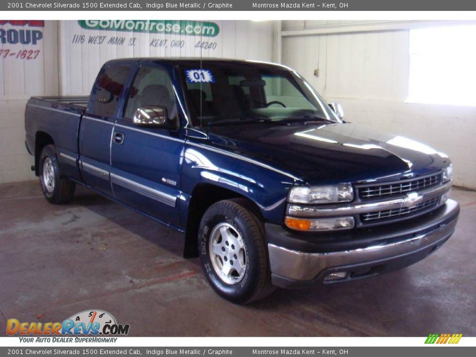2001 Chevrolet Silverado 1500 Extended Cab Indigo Blue Metallic / Graphite Photo #2