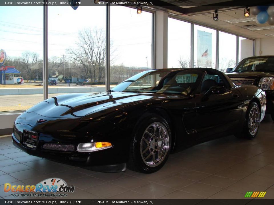 1998 Chevrolet Corvette Coupe Black / Black Photo #1