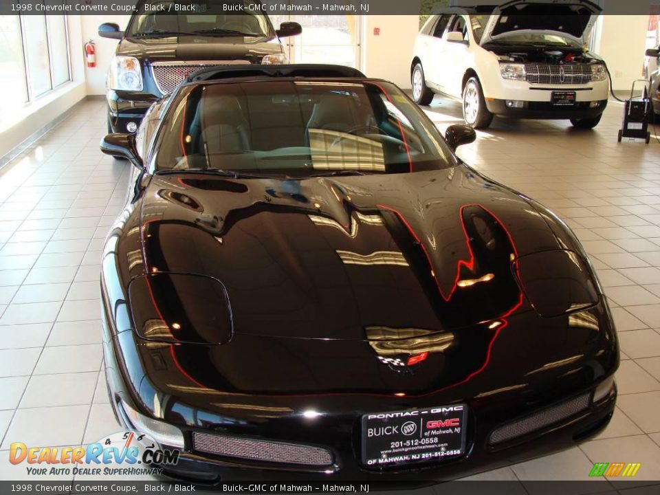1998 Chevrolet Corvette Coupe Black / Black Photo #2
