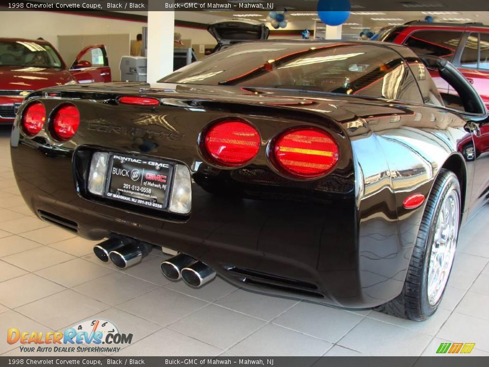 1998 Chevrolet Corvette Coupe Black / Black Photo #6