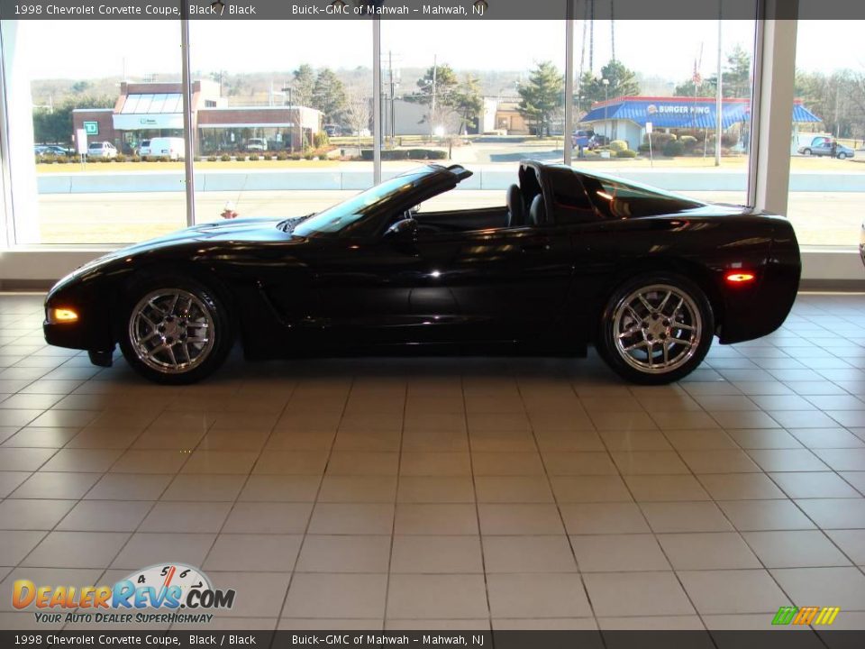 1998 Chevrolet Corvette Coupe Black / Black Photo #9