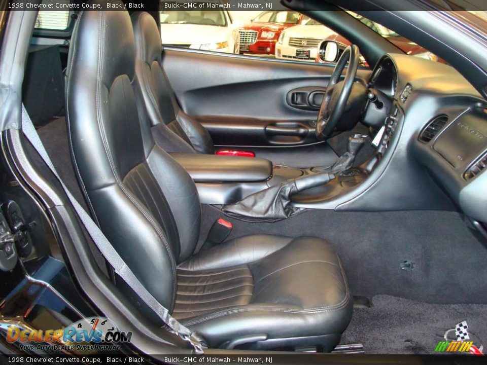 1998 Chevrolet Corvette Coupe Black / Black Photo #14