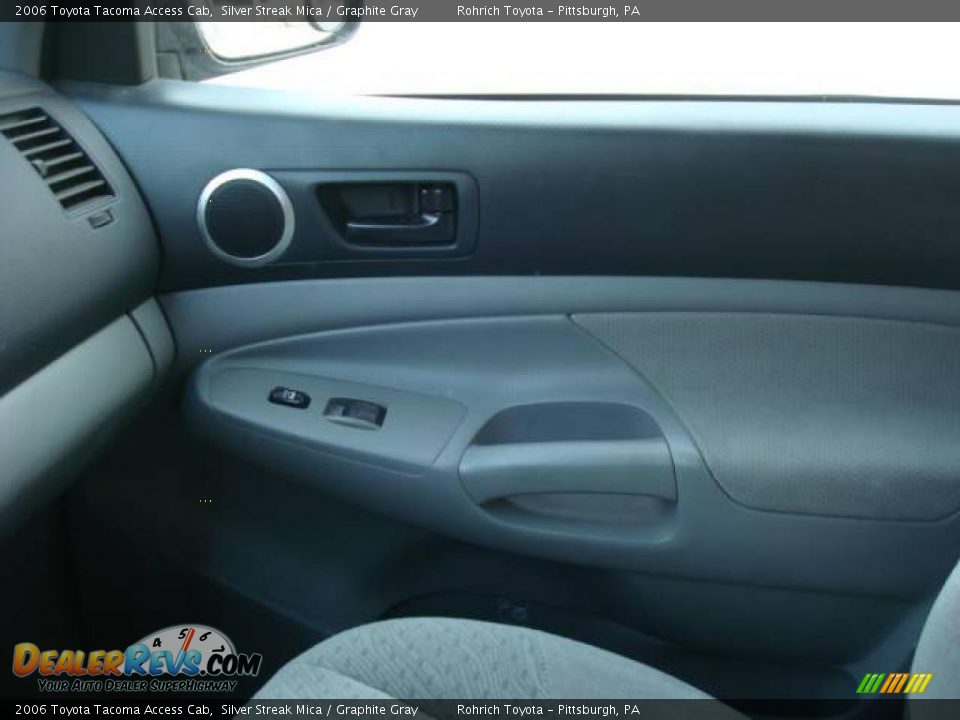 2006 Toyota Tacoma Access Cab Silver Streak Mica / Graphite Gray Photo #17