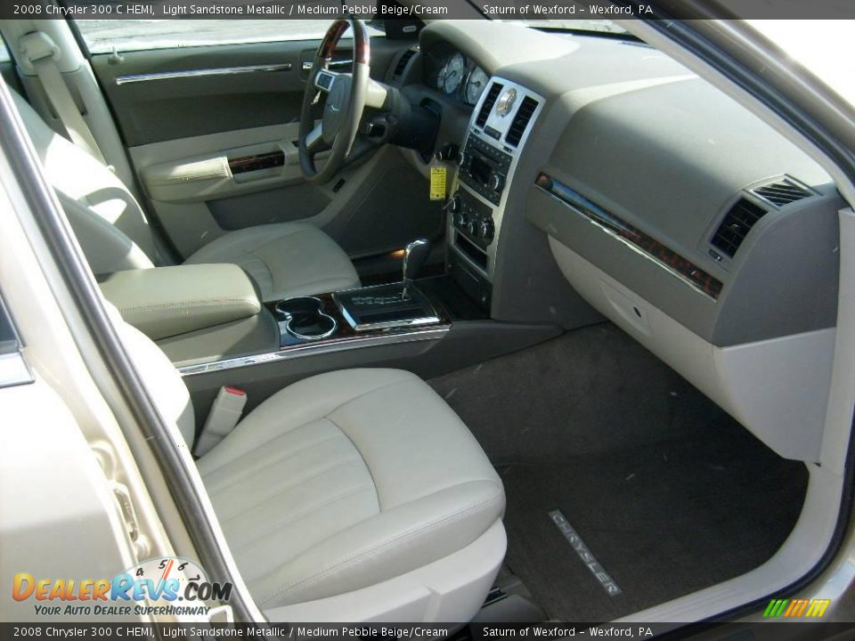 2008 Chrysler 300 C HEMI Light Sandstone Metallic / Medium Pebble Beige/Cream Photo #18