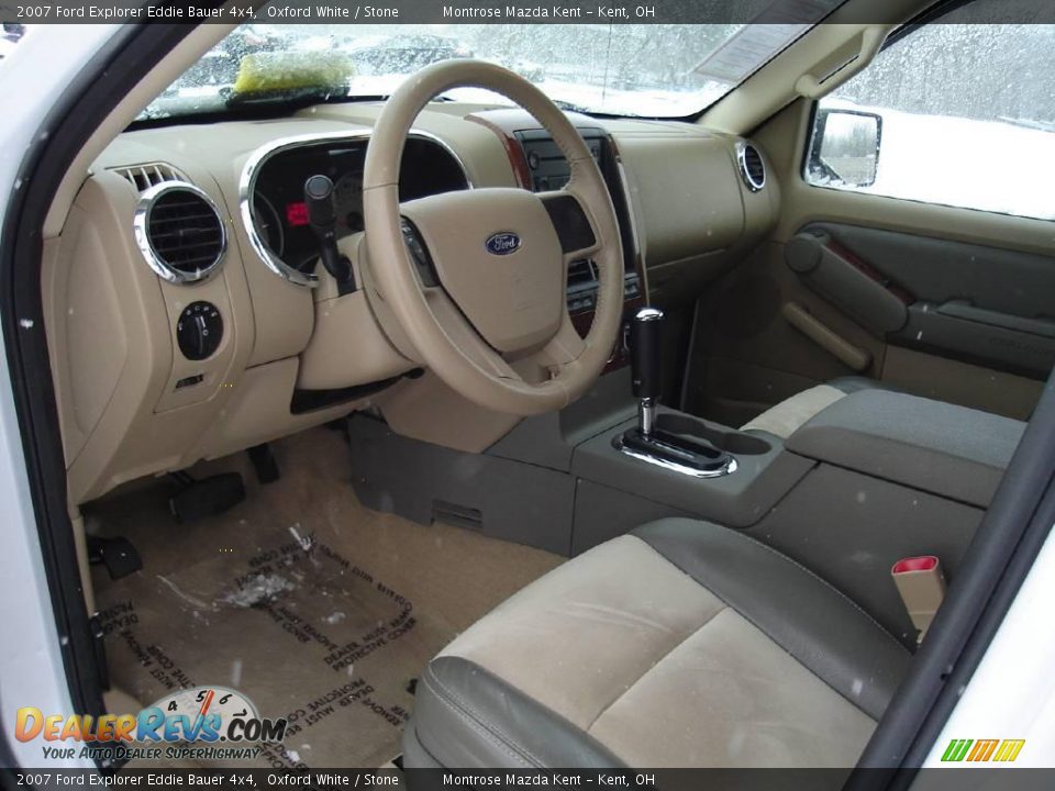 2007 Ford Explorer Eddie Bauer 4x4 Oxford White / Stone Photo #24