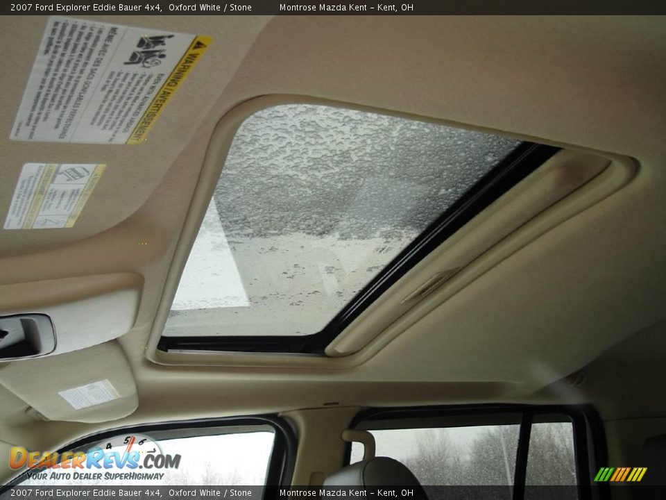 2007 Ford Explorer Eddie Bauer 4x4 Oxford White / Stone Photo #25