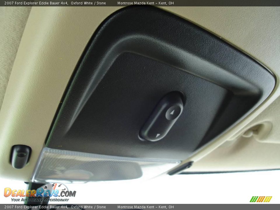 2007 Ford Explorer Eddie Bauer 4x4 Oxford White / Stone Photo #32