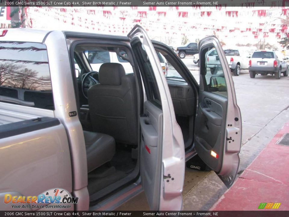 2006 GMC Sierra 1500 SLT Crew Cab 4x4 Silver Birch Metallic / Pewter Photo #16