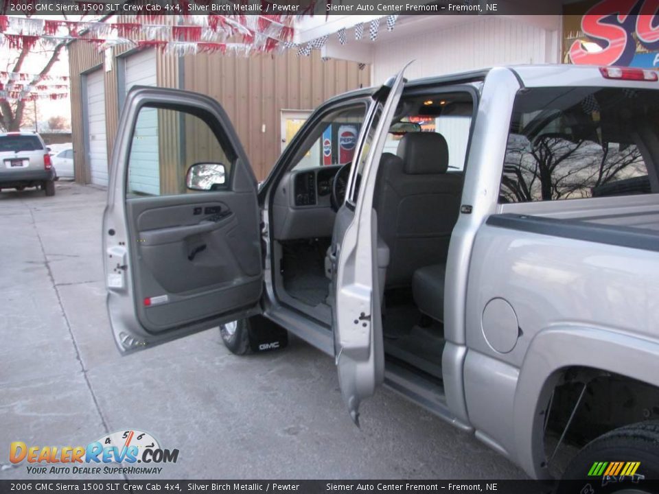 2006 GMC Sierra 1500 SLT Crew Cab 4x4 Silver Birch Metallic / Pewter Photo #17