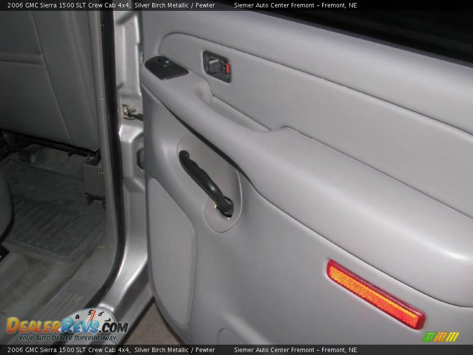2006 GMC Sierra 1500 SLT Crew Cab 4x4 Silver Birch Metallic / Pewter Photo #23
