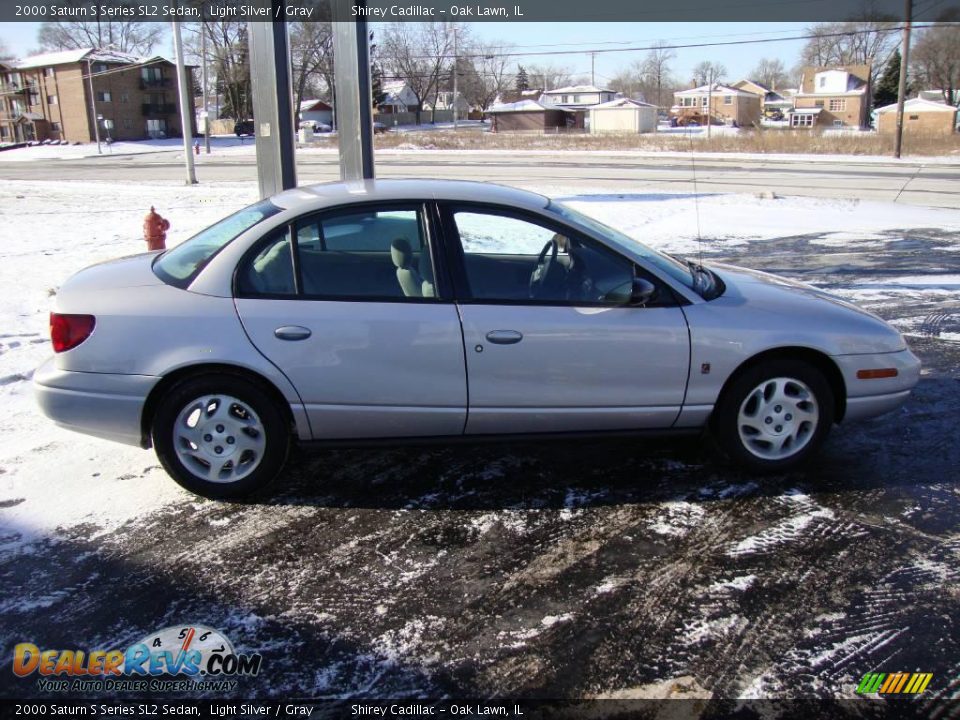 2000 Saturn S Series SL2 Sedan Light Silver / Gray Photo #4