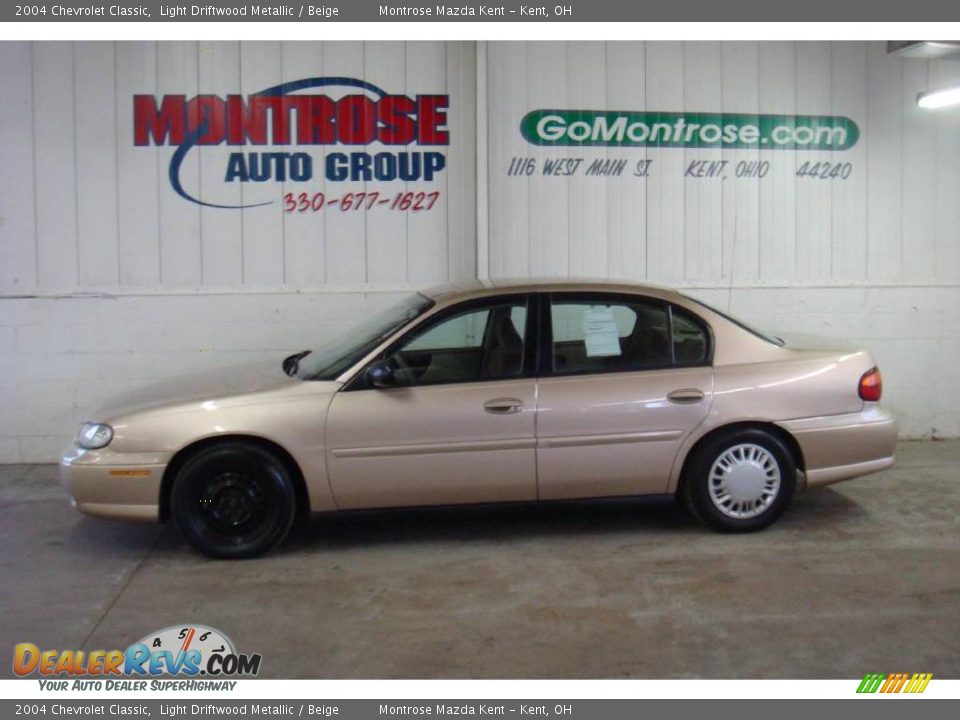 2004 Chevrolet Classic Light Driftwood Metallic / Beige Photo #1