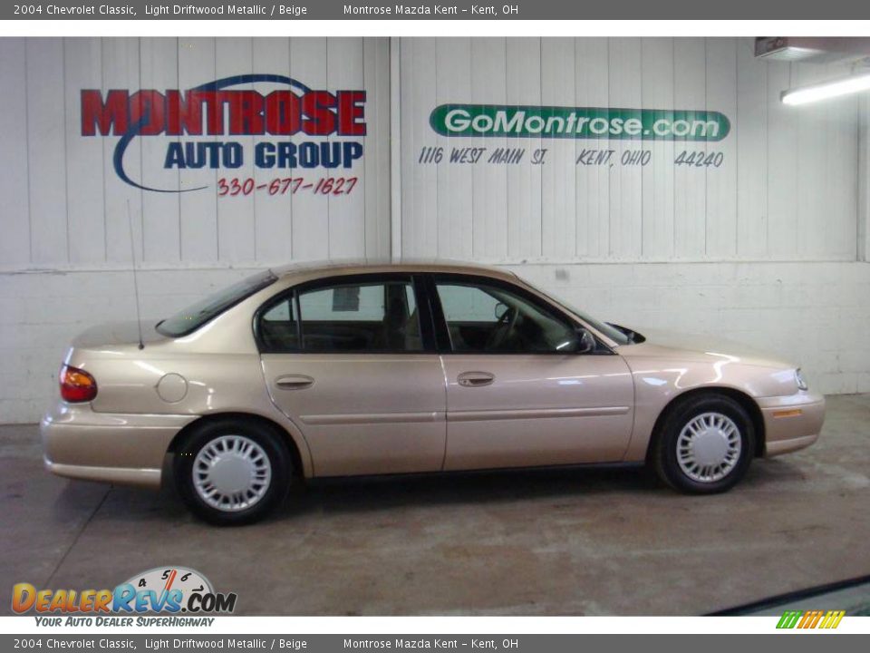 2004 Chevrolet Classic Light Driftwood Metallic / Beige Photo #2