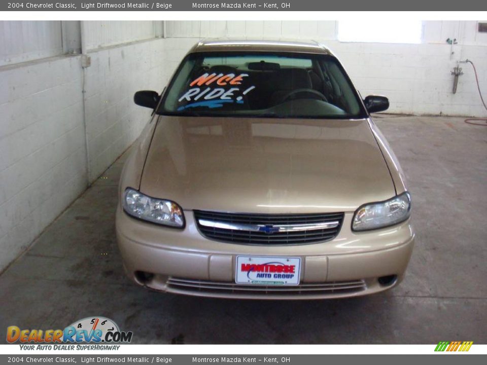 2004 Chevrolet Classic Light Driftwood Metallic / Beige Photo #6