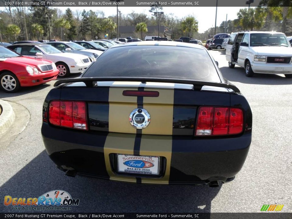 2007 Ford Mustang GT Premium Coupe Black / Black/Dove Accent Photo #11
